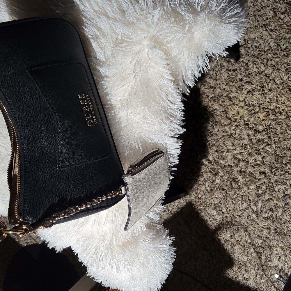 Elegant Black and Gold Shoulder Bag